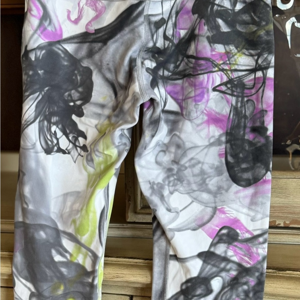 Lululemon: Throwback Print 27” Align - image 6